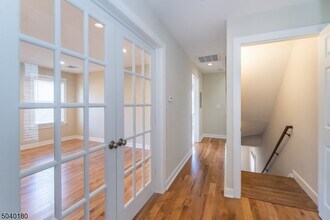 122 N Fullerton Ave-Unit -2 in Montclair, NJ - Building Photo - Building Photo