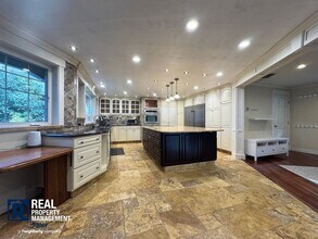 5009 Forest Glen Dr SE in Olympia, WA - Building Photo - Building Photo