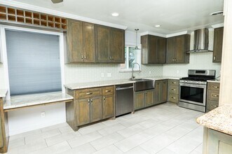 5407 Rutherglenn Dr in Houston, TX - Building Photo - Building Photo