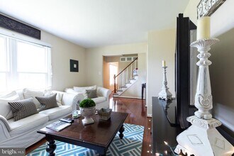 2527 Lindley Terrace in Rockville, MD - Building Photo - Building Photo