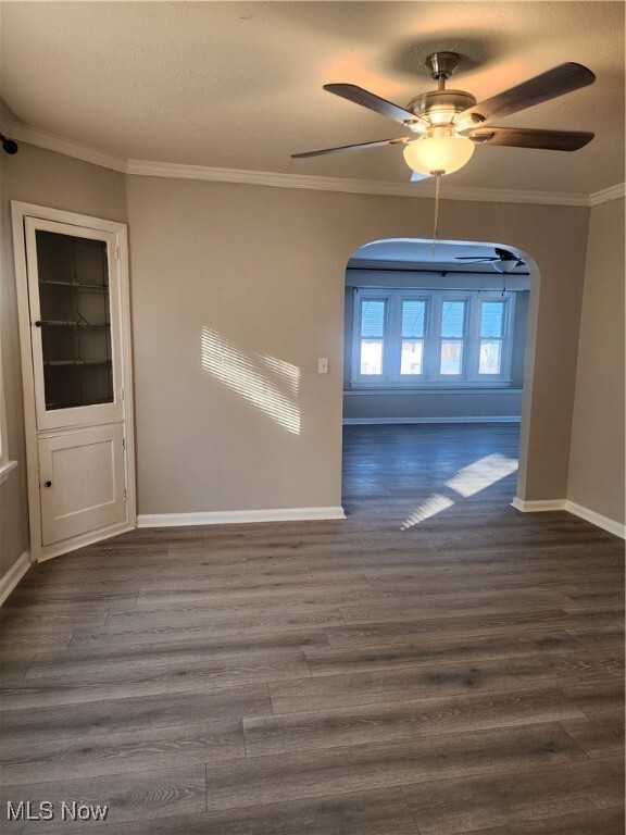 property at 3619 Strathavon Rd