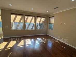 105 Gemstone in Irvine, CA - Building Photo - Building Photo