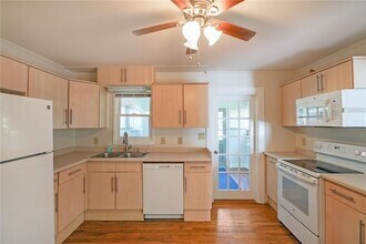 2055 Anderson Dr SE in Smyrna, GA - Building Photo - Building Photo