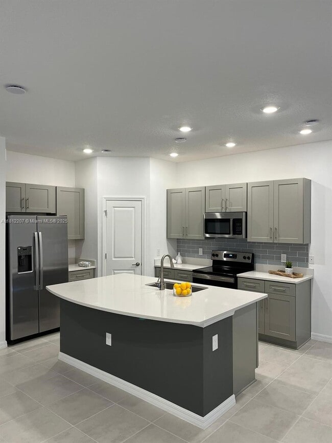 3563 Davenport Creek Ct in Kissimmee, FL - Foto de edificio - Building Photo