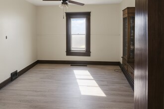 5815 Snow Rd in Parma, OH - Building Photo - Building Photo