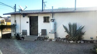 822 W Rocalla Ave in Ajo, AZ - Building Photo