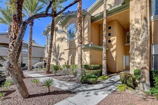 1700 Hills of Red Dr in Las Vegas, NV - Building Photo