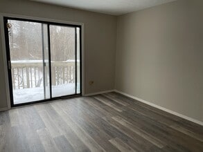 1566 Mac Dr in Stow, OH - Building Photo - Building Photo