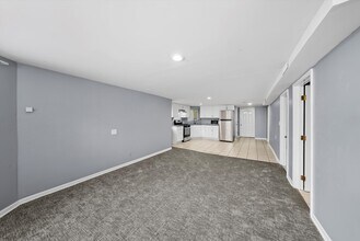 3353 W Evergreen Ave in Chicago, IL - Building Photo - Building Photo