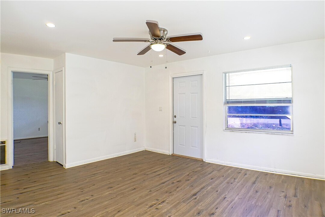 19091 Holly Rd in Ft. Myers, FL - Building Photo