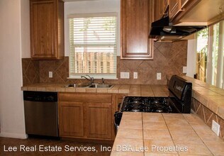 1904 W 42nd St-Unit -Unit A-B in Austin, TX - Building Photo - Building Photo