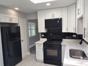 831 Cambridge Ave in Matteson, IL - Building Photo - Building Photo