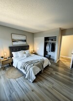 Villa Park in Van Nuys, CA - Building Photo