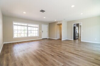 4813 Bay Crest Dr in Tampa, FL - Building Photo - Building Photo