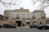 24-47 44th St in Astoria, NY - Foto de edificio - Building Photo