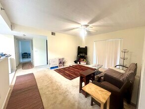5590 NW 61st St in Coconut Creek, FL - Building Photo - Building Photo