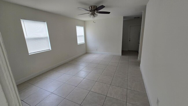 632 W 2nd St in West Palm Beach, FL - Building Photo - Building Photo