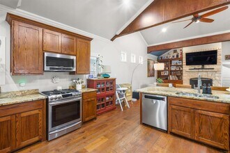 255 Bluff St in Buda, TX - Building Photo - Building Photo