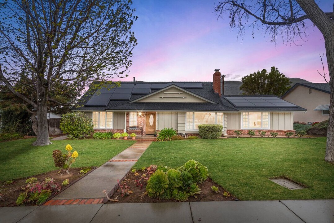 6941 Wheeler Ave in La Verne, CA - Building Photo