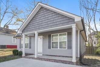 321 Howerton Ave NW in Concord, NC - Foto de edificio - Building Photo