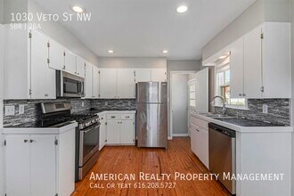 1030 Veto St NW in Grand Rapids, MI - Building Photo - Building Photo