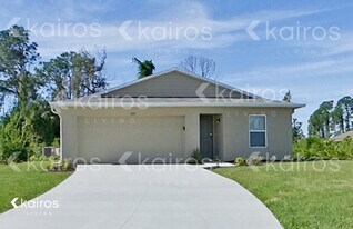 1221 Calgary Rd in North Port, FL - Building Photo