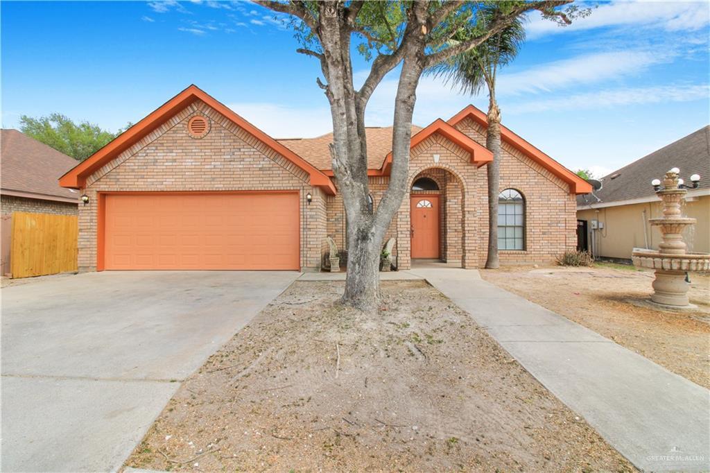 28 N Champagne in Pharr, TX - Building Photo