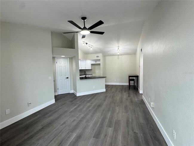 4532 Commander Dr in Orlando, FL - Building Photo - Building Photo