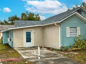 2137 Roselawn St in Sarasota, FL - Building Photo