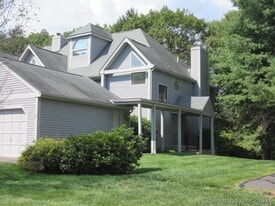 31 Rivermead in Avon, CT - Building Photo