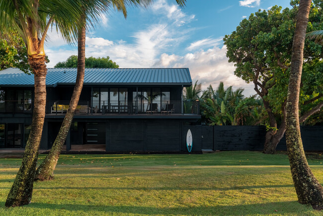 33 Hana Hwy in Paia, HI - Building Photo - Building Photo