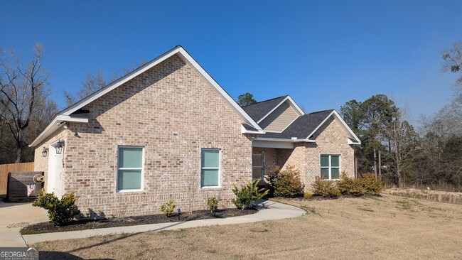 property at 417 Big Oak Cir