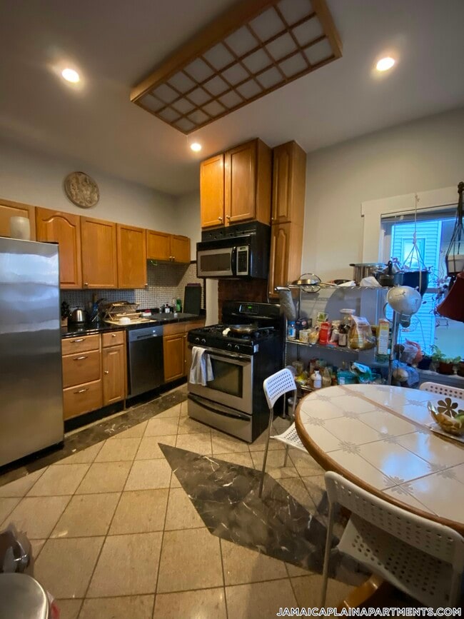 property at 4 Mark St