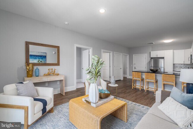 700 Citation Ln in Cherry Hill Township, NJ - Foto de edificio - Building Photo