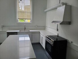 1704 Lincoln St, Unit 1704 Lincoln St in Savannah, GA - Building Photo