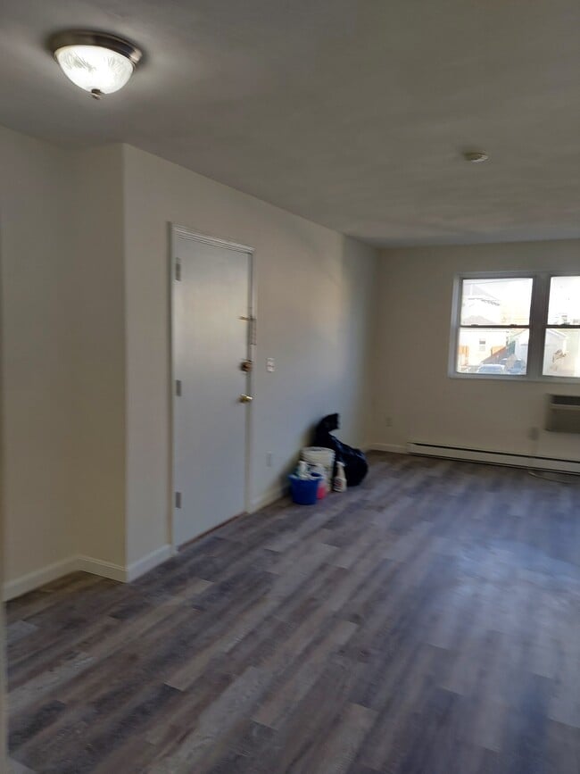 144 West St, Unit 2 in Quincy, MA - Building Photo - Building Photo