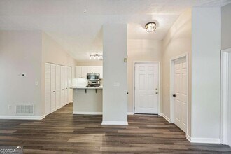 1371 Keys Crossing Dr NE in Atlanta, GA - Building Photo - Building Photo