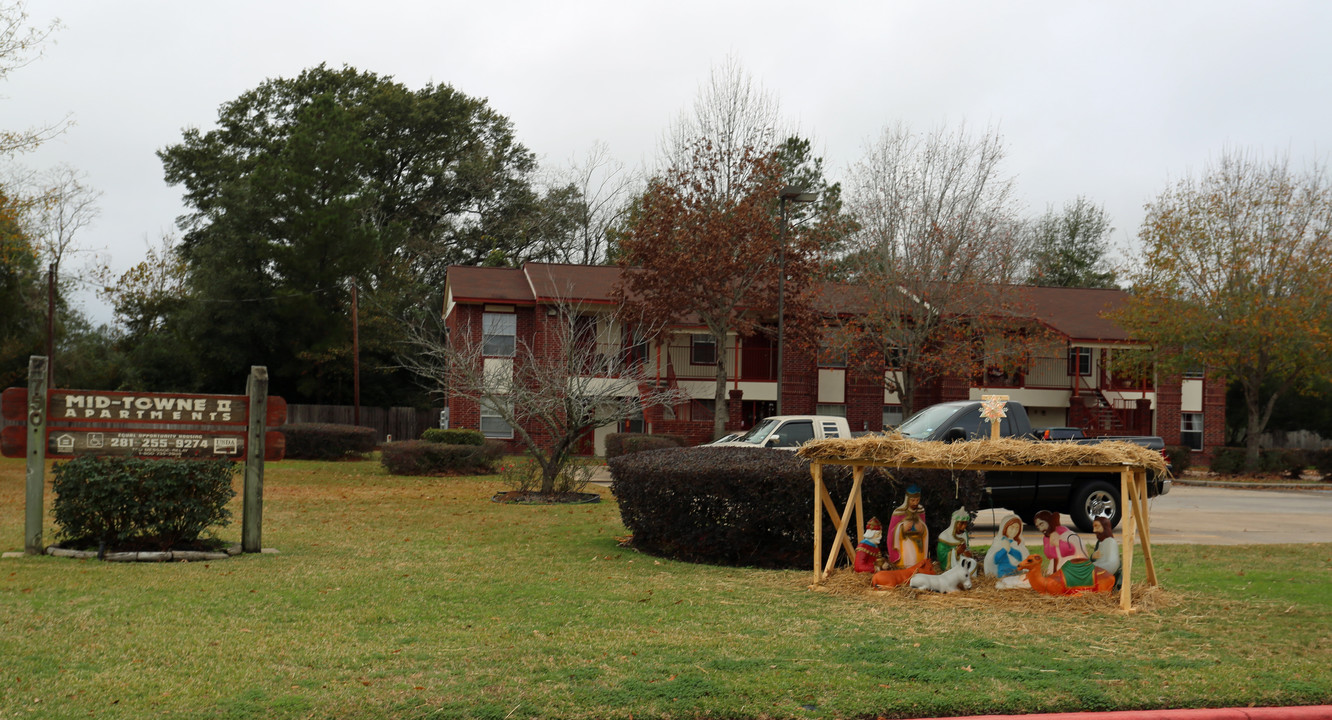 Mid-Towne I Apartments in Tomball, TX - Foto de edificio