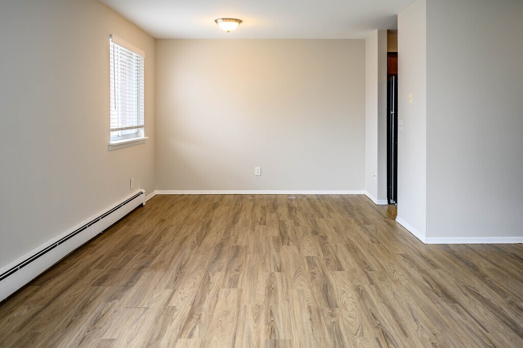 Country Manor Apartments in ster, NY