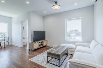 Century Tuer in Jersey City, NJ - Foto de edificio - Interior Photo