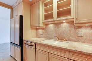 1034 Fairway Rd in Montecito, CA - Building Photo