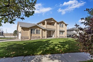 3666 Pearblossom Cir in Salt Lake City, UT - Building Photo