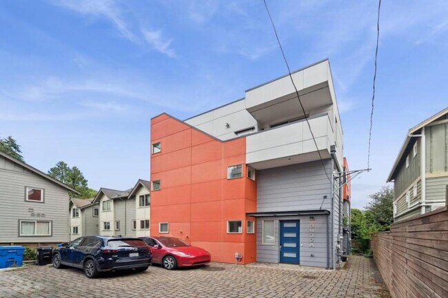 3932 S Brandon St in Seattle, WA - Building Photo - Building Photo
