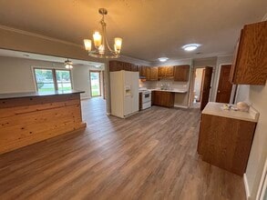 1405 Cedar St in Point Pleasant, WV - Building Photo - Building Photo