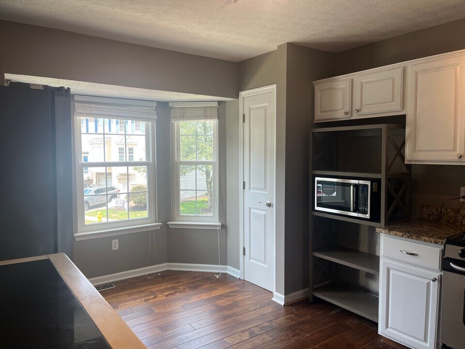 2578 Windy Oak Ct in Crofton, MD - Building Photo