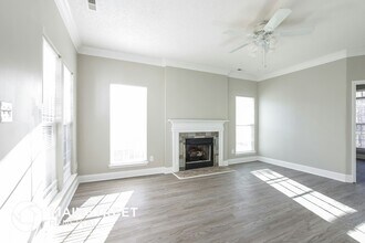 133 W Walnut Ave in Mount Holly, NC - Building Photo - Building Photo