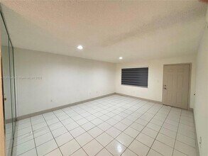 10350 SW 220th St, Unit 251 in Cutler Bay, FL - Building Photo - Building Photo