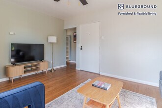 321 Hawthorne Ave in Palo Alto, CA - Building Photo - Building Photo