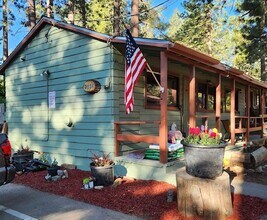 2030 15th St, Unit 2030A in South Lake Tahoe, CA - Building Photo - Building Photo