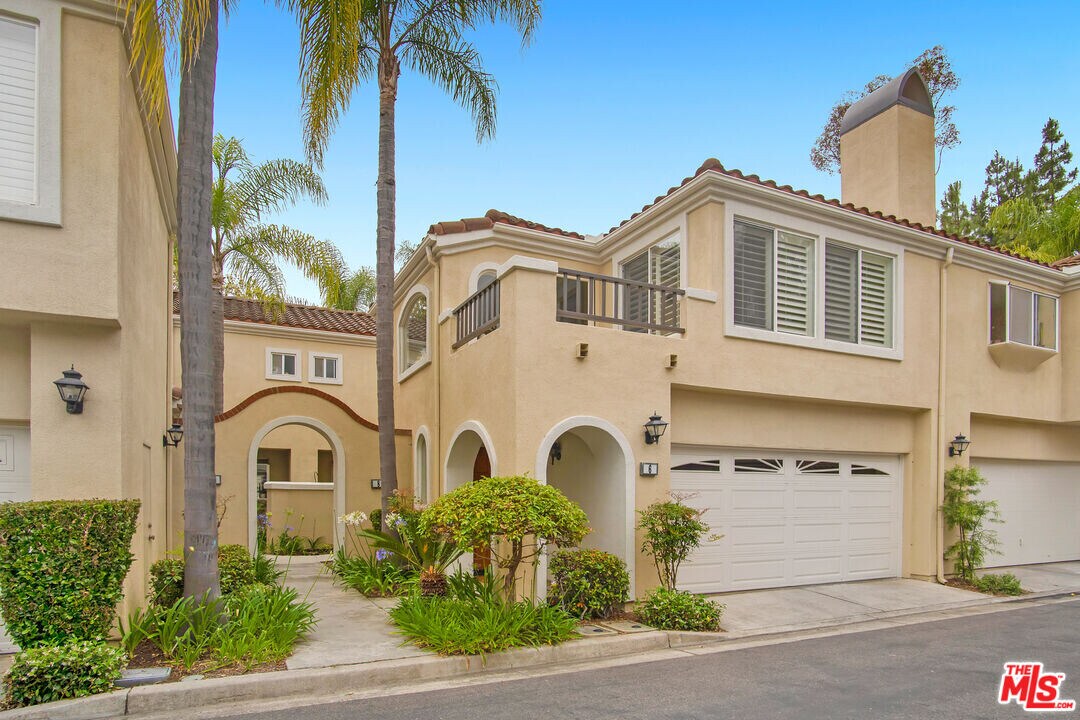 8 Sagunto in Aliso Viejo, CA - Building Photo
